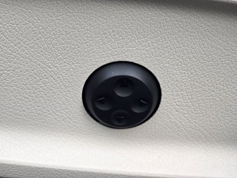 New 2026 Mercedes-Benz GLB 250 4MATIC image 37