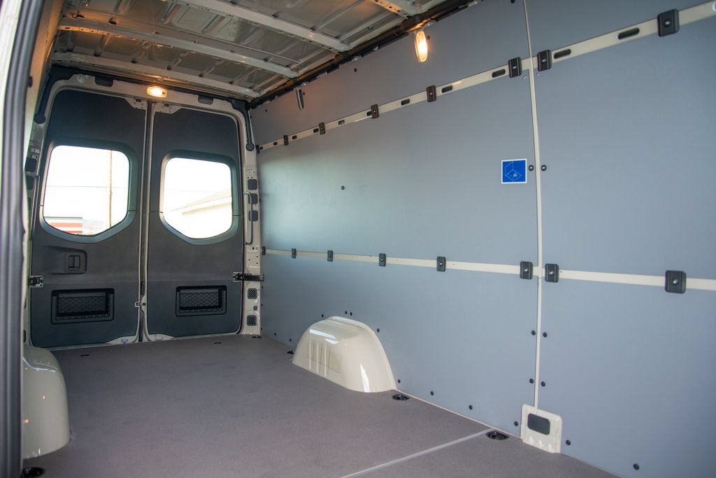 New 2026 Mercedes-Benz Sprinter 2500 image 21
