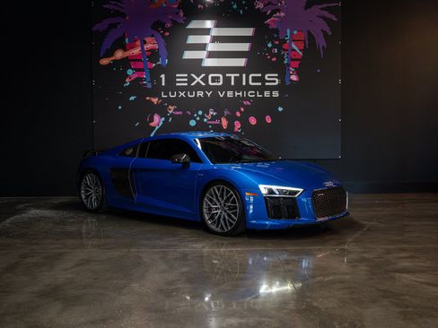 Used 2017 Audi R8 V10 plus AWD/4WD image 5