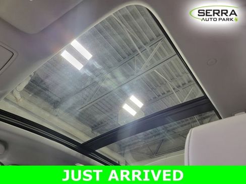 Used 2023 Acura MDX SH-AWD w/ Technology Package image 27