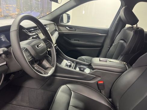 New 2025 Jeep Grand Cherokee Limited image 10