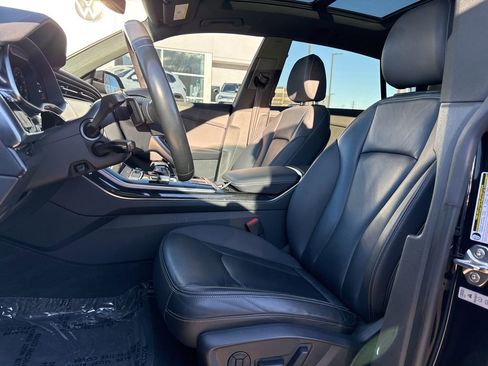 Used 2019 Audi Q8 Premium w/ Convenience Package image 9