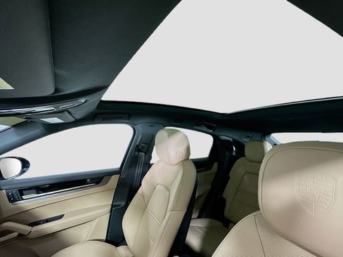 Used 2026 Porsche Cayenne image 14