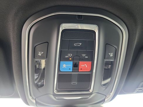 New 2025 Jeep Grand Cherokee Limited image 15