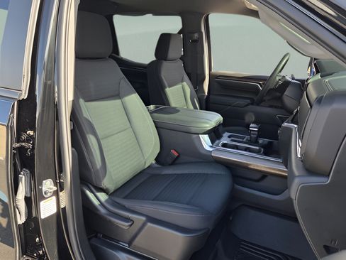 Used 2023 Chevrolet Silverado 1500 LT Trail Boss w/ Convenience Package II AWD/4WD image 15