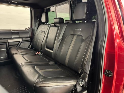 Used 2019 Ford F150 Platinum w/ Equipment Group 701A Luxury image 40