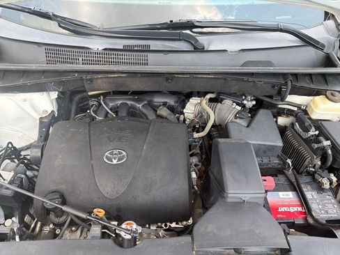 Used 2018 Toyota Highlander Limited FWD image 38