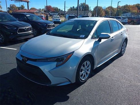 Certified 2024 Toyota Corolla LE image 3