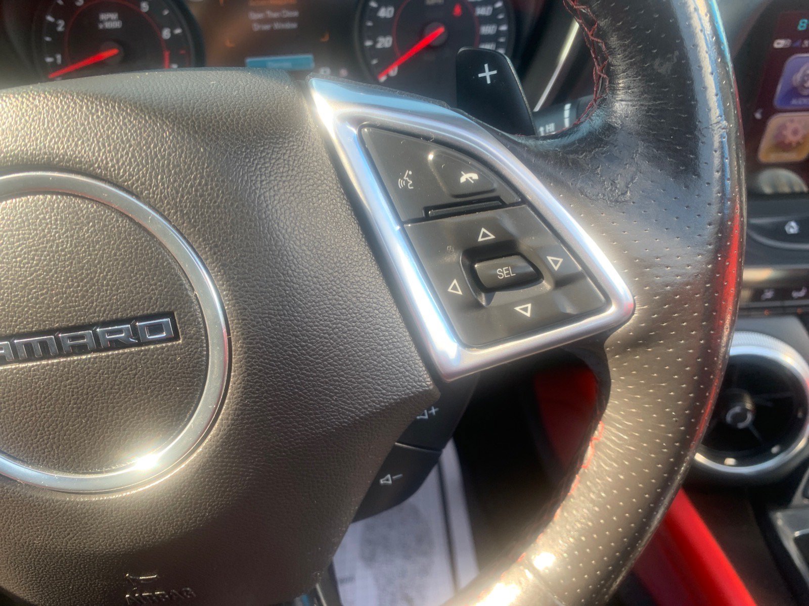 Used 2017 Chevrolet Camaro SS RWD image 9