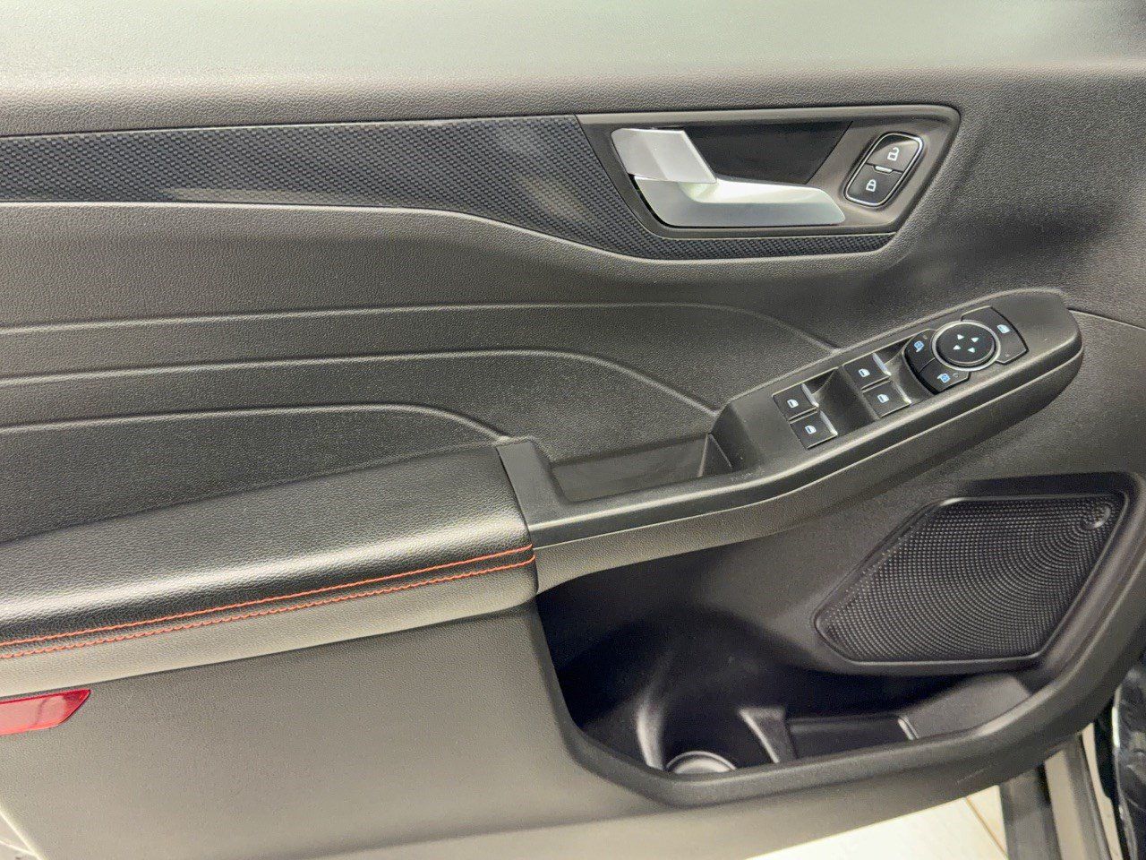 Certified 2023 Ford Escape ST-Line w/ Tech Pack #1 AWD/4WD image 14