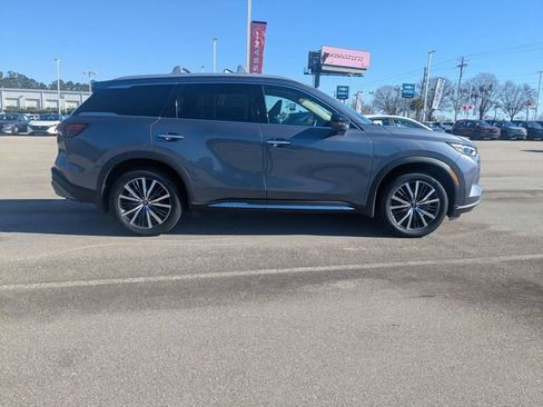 Used 2025 INFINITI QX60 Sensory w/ Vision Package image 2
