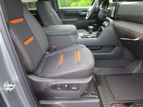 New 2026 GMC Sierra 1500 AT4 w/ AT4 Premium Package AWD/4WD image 29