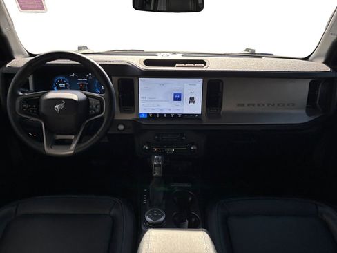 Used 2025 Ford Bronco Outer Banks AWD/4WD image 13