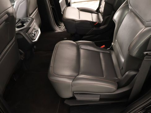 Used 2025 Ford Expedition Active image 11