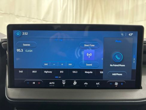 Used 2025 Ford Maverick XLT w/ Black Appearance Package image 15