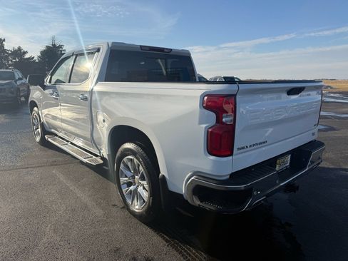 Used 2021 Chevrolet Silverado 1500 LTZ image 3
