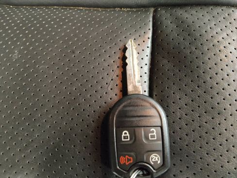 Used 2013 Ford F150 Platinum AWD/4WD image 32