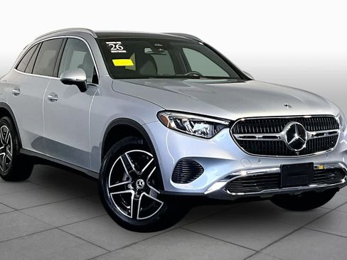 Used 2026 Mercedes-Benz GLC 300 4MATIC image 3