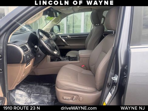 Used 2021 Lexus GX 460 Premium w/ Premium Package AWD/4WD image 11