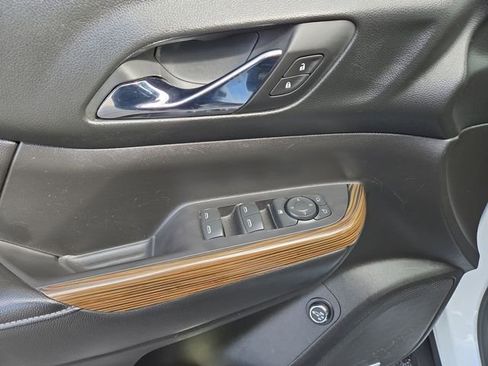 Used 2018 GMC Acadia SLE AWD/4WD image 15