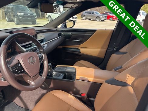 Used 2021 Lexus ES 300h w/ Premium Package image 17