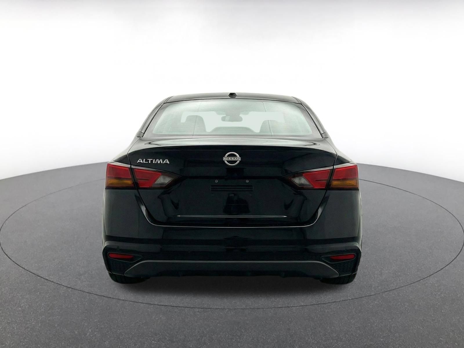Used 2025 Nissan Altima 2.5 SV FWD image 7