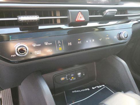 New 2026 Kia Sportage SX FWD image 16