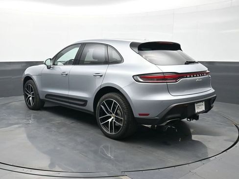Used 2025 Porsche Macan image 3