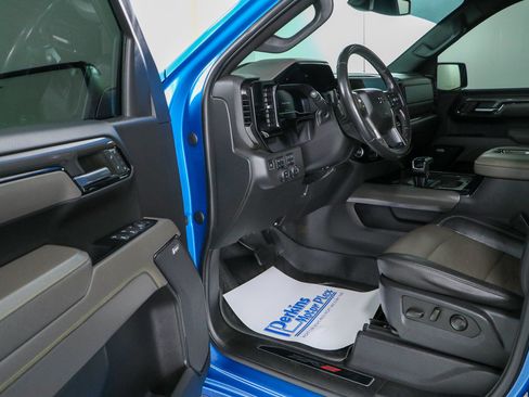 Used 2022 Chevrolet Silverado 1500 ZR2 AWD/4WD image 3