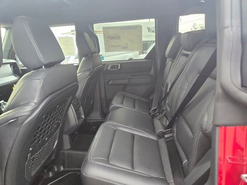 New 2025 Ford Bronco Big Bend w/ Black Diamond Package AWD/4WD image 10