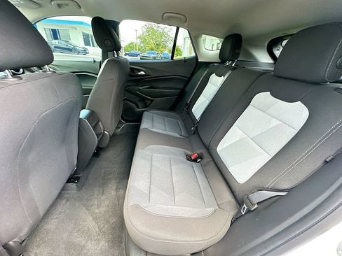 Certified 2024 Chevrolet Trax LS w/ LS Convenience Package FWD image 22