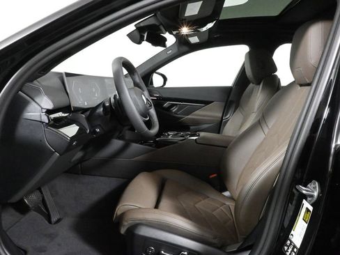 Used 2026 BMW 530i xDrive w/ Premium Package image 3