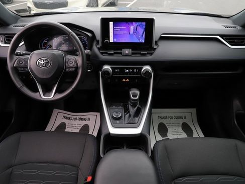 Used 2023 Toyota RAV4 SE image 22