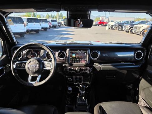 Used 2021 Jeep Wrangler Unlimited Sahara AWD/4WD image 13
