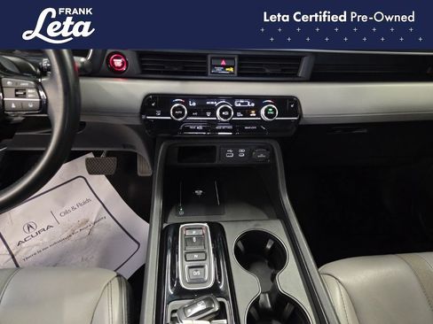 Used 2025 Honda Pilot EX-L image 11