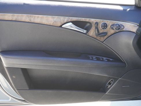Used 2009 Mercedes-Benz E 350 Sedan image 23