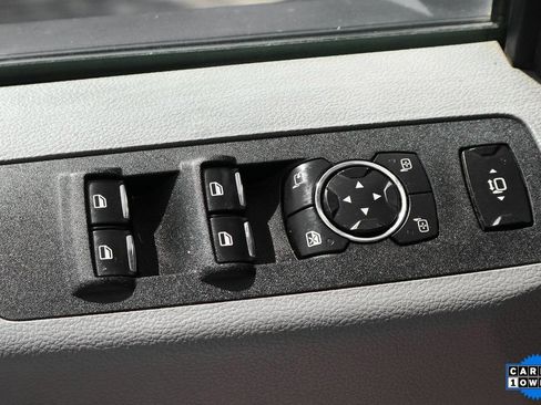 Used 2017 Ford F550 2WD Crew Cab Super Duty image 17