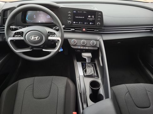New 2026 Hyundai Elantra SE FWD image 10