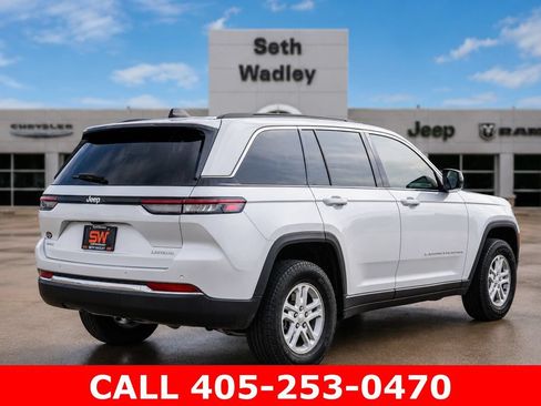 Used 2025 Jeep Grand Cherokee Laredo w/ Luxury Tech Group I AWD/4WD image 7