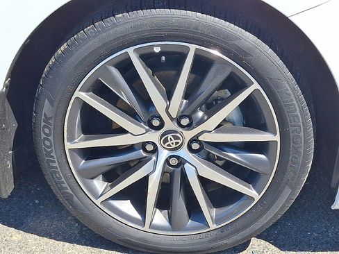 Used 2024 Toyota Camry XLE w/ Cold Weather Package AWD/4WD image 9