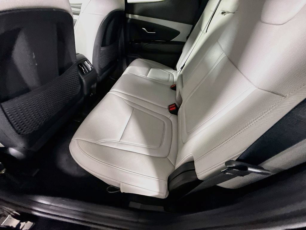Certified 2025 Hyundai Santa Cruz Limited AWD/4WD image 29