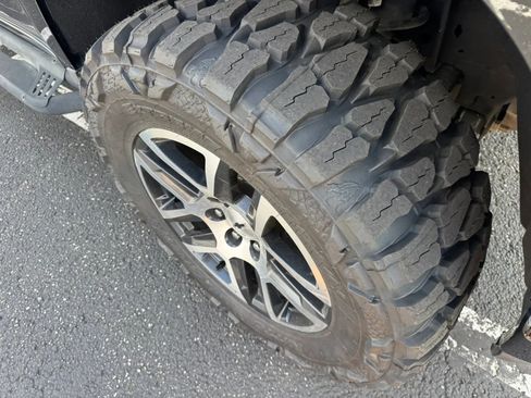 Used 2020 Chevrolet Silverado 1500 LT Trail Boss image 12