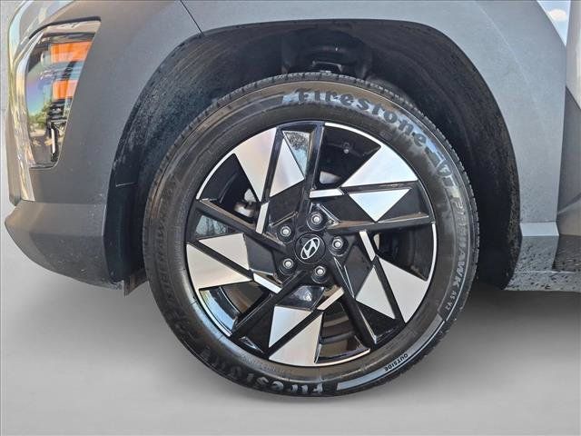 Used 2025 Hyundai Kona SEL FWD image 23