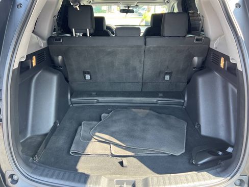 Used 2018 Honda CR-V EX image 16