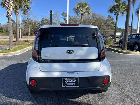 Used 2017 Kia Soul image 9
