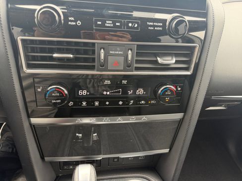 Used 2023 Nissan Armada SV image 20