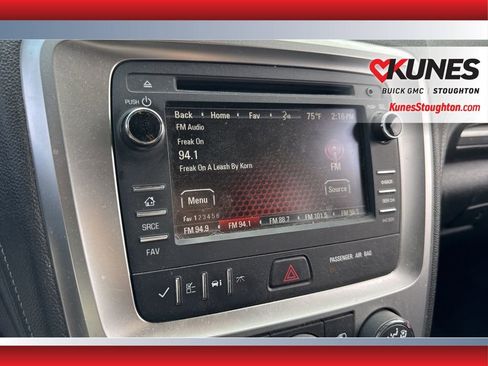 Used 2014 GMC Acadia SLE image 26