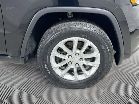 Used 2021 Jeep Grand Cherokee Laredo AWD/4WD image 20