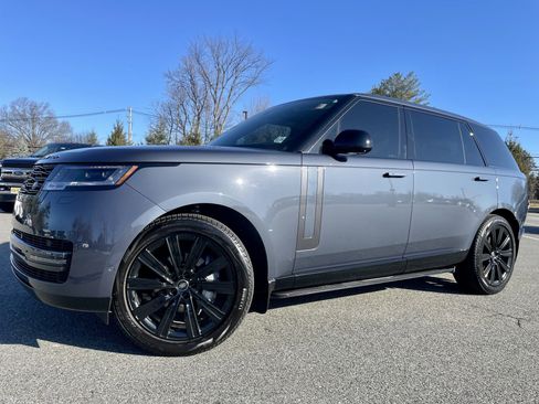 Used 2025 Land Rover Range Rover Long Wheelbase SE image 1
