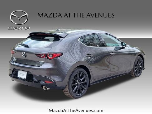 New 2026 MAZDA MAZDA3 Hatchback w/Premium Plus Pkg image 4